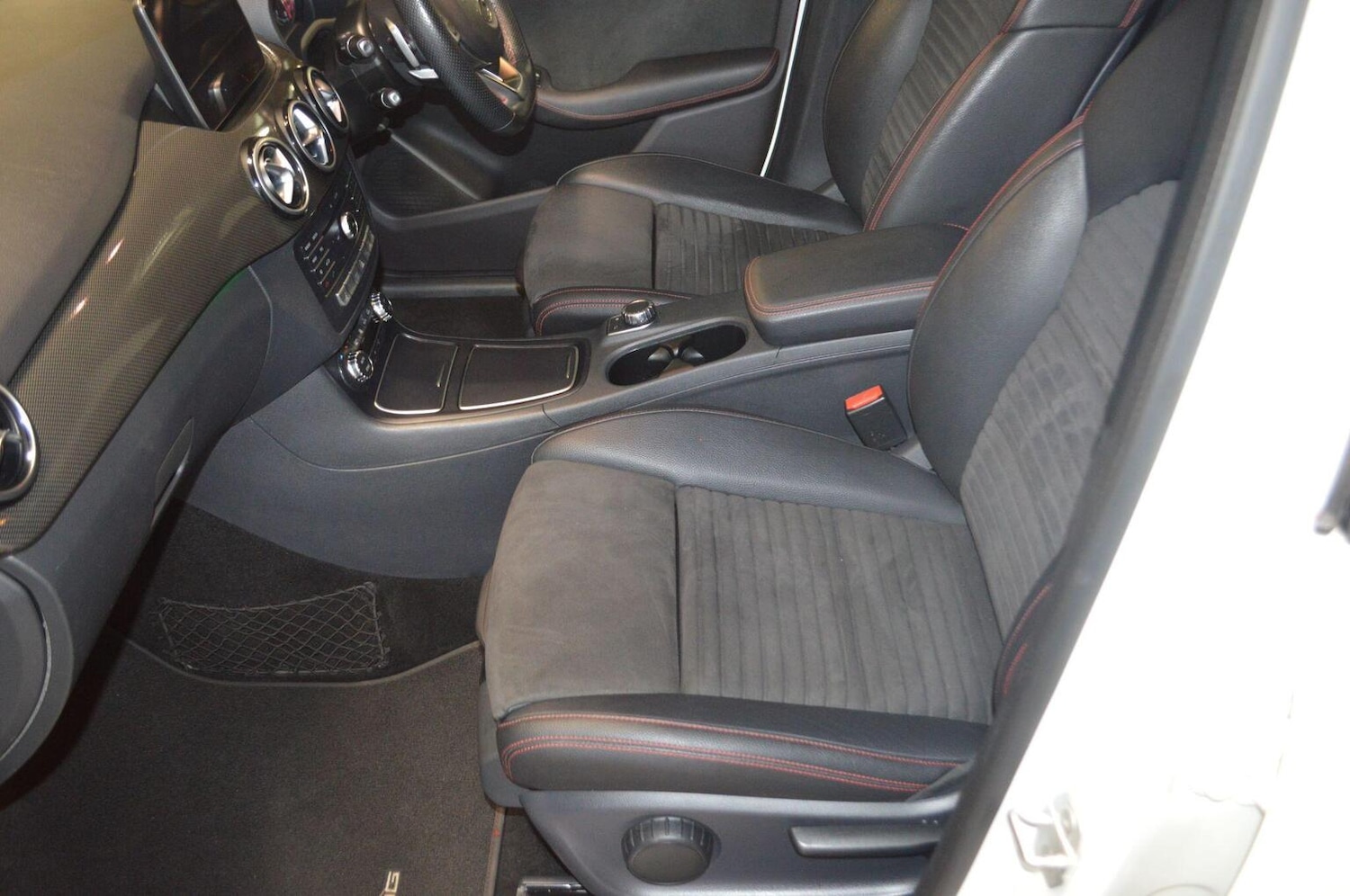 Used Mercedes-Benz B Class 2017 for sale - 76281332: Photo 13
