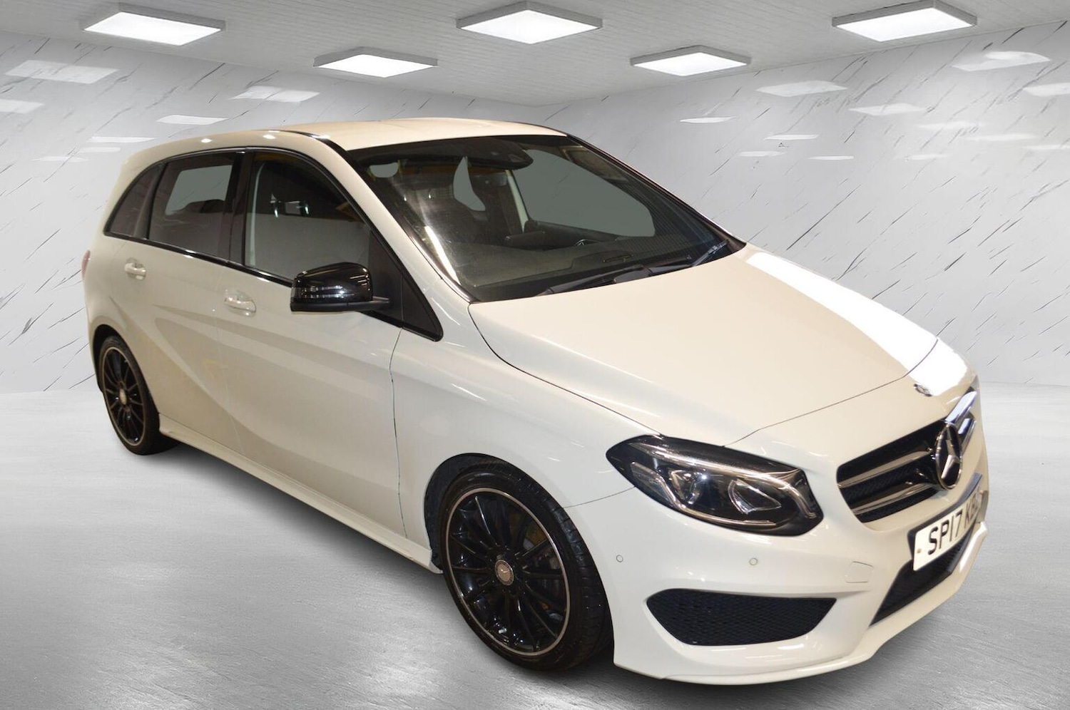 Used Mercedes-Benz B Class 2017 for sale - 76281332: Photo 4