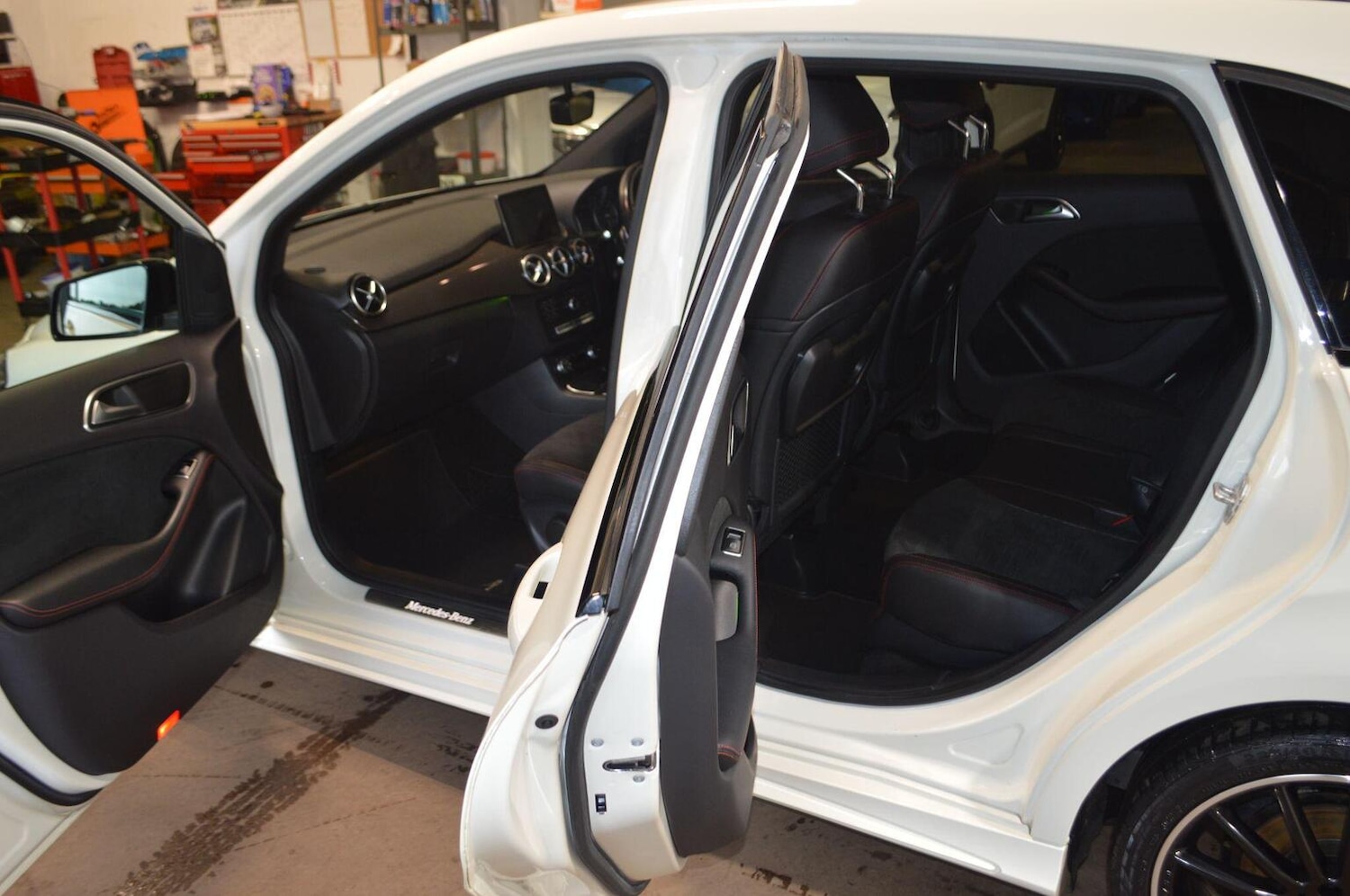 Used Mercedes-Benz B Class 2017 for sale - 76281332: Photo 52