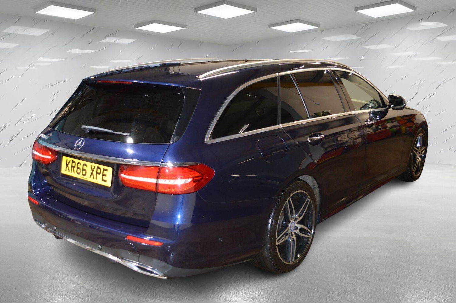 Used Mercedes-Benz E Class 2016 for sale - 76471134: Photo 5