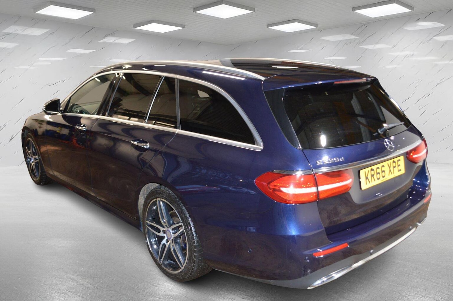 Used Mercedes-Benz E Class 2016 for sale - 76471134: Photo 7