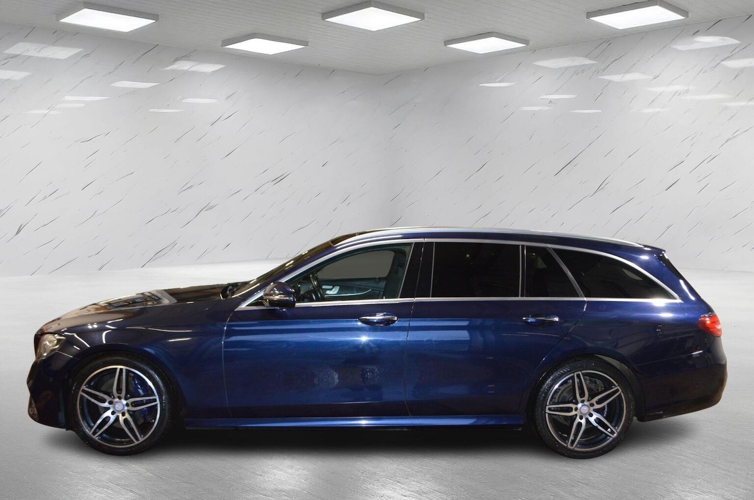 Used Mercedes-Benz E Class 2016 for sale - 76471134: Photo 8