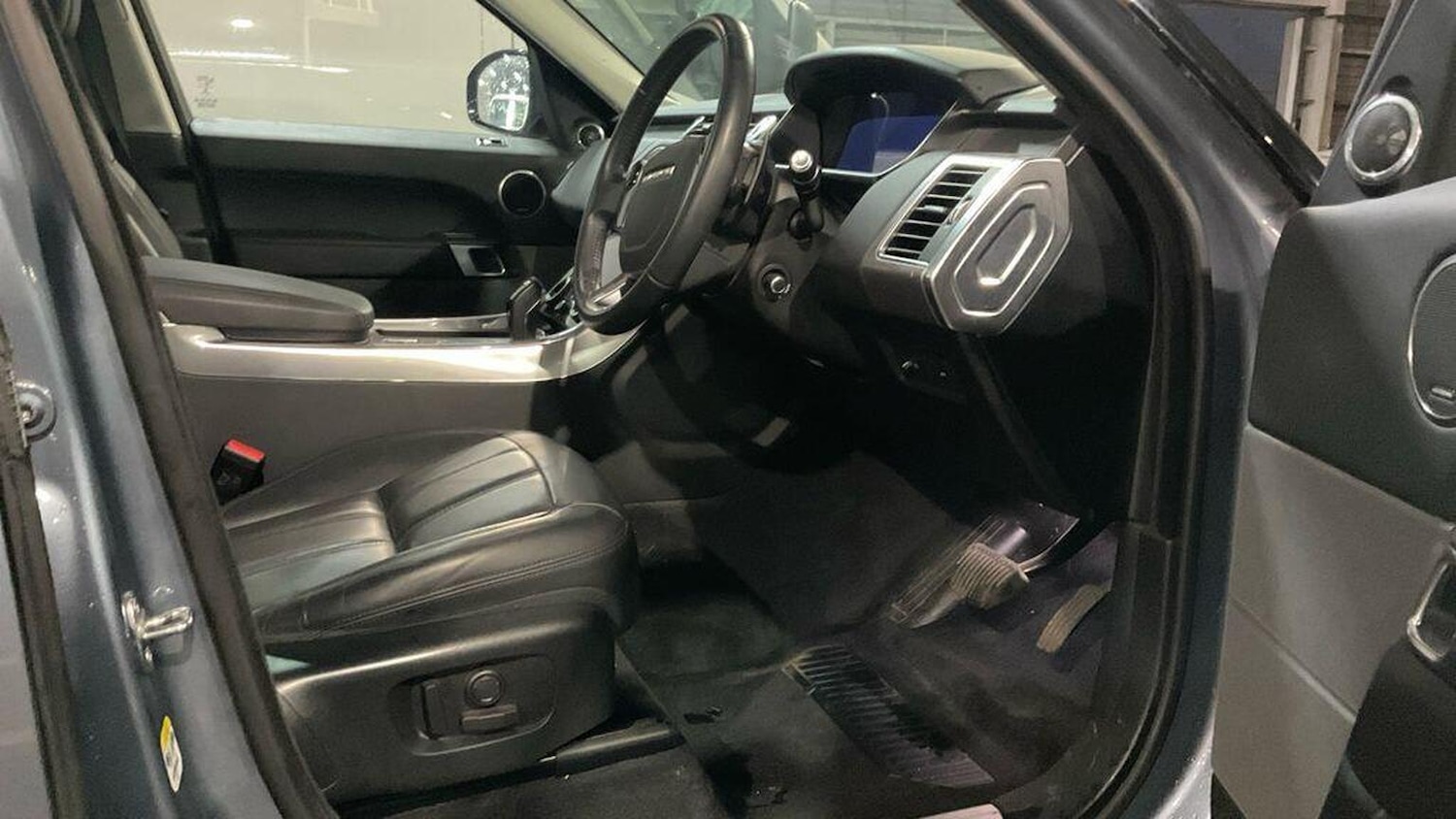 Used Land Rover Range Rover Sport 2020 for sale - 76924357: Photo 9