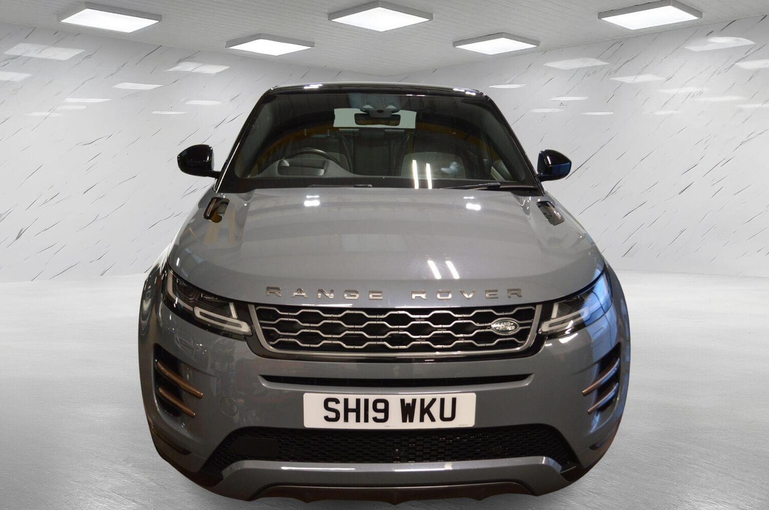 Used Land Rover Range Rover Evoque 2019 for sale - 76896991: Photo 2