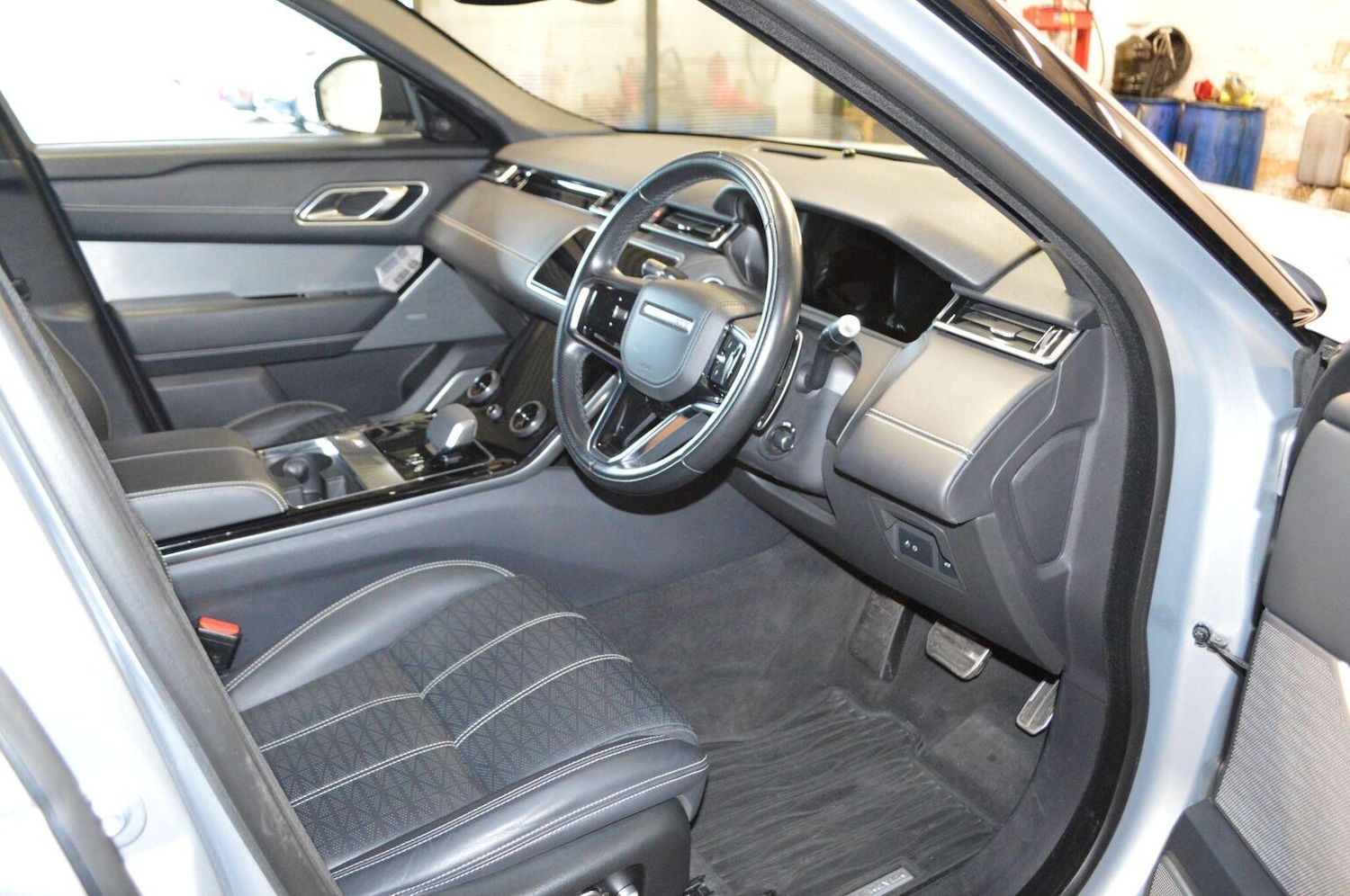 Used Land Rover Range Rover Velar 2022 for sale - 77357307: Photo 15