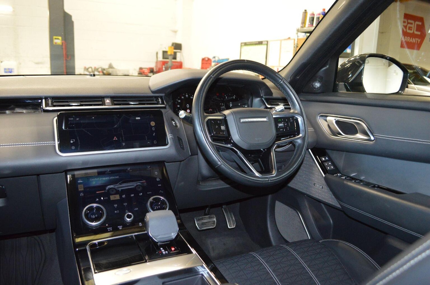 Used Land Rover Range Rover Velar 2022 for sale - 77357307: Photo 17