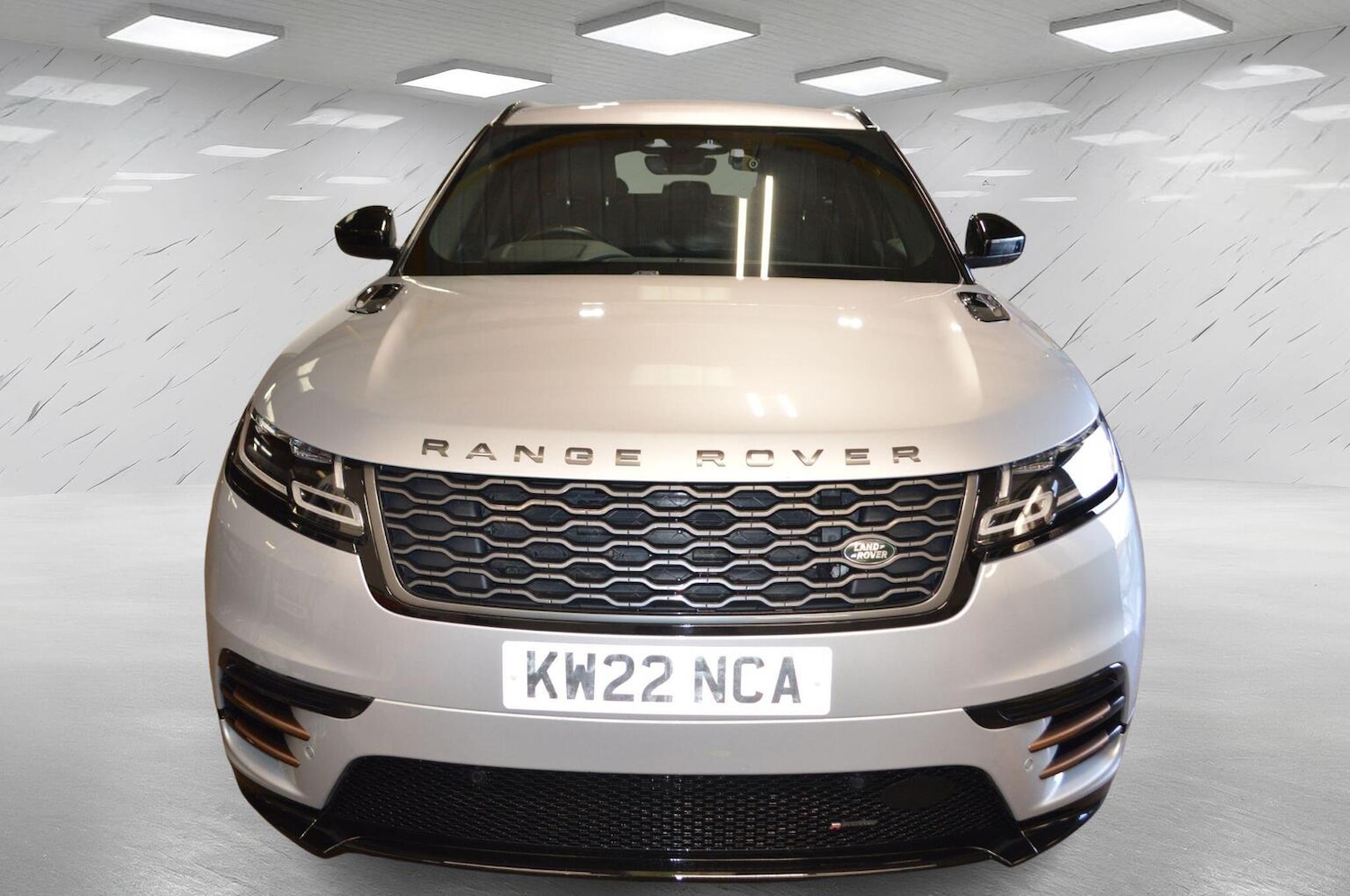 Used Land Rover Range Rover Velar 2022 for sale - 77357307: Photo 2
