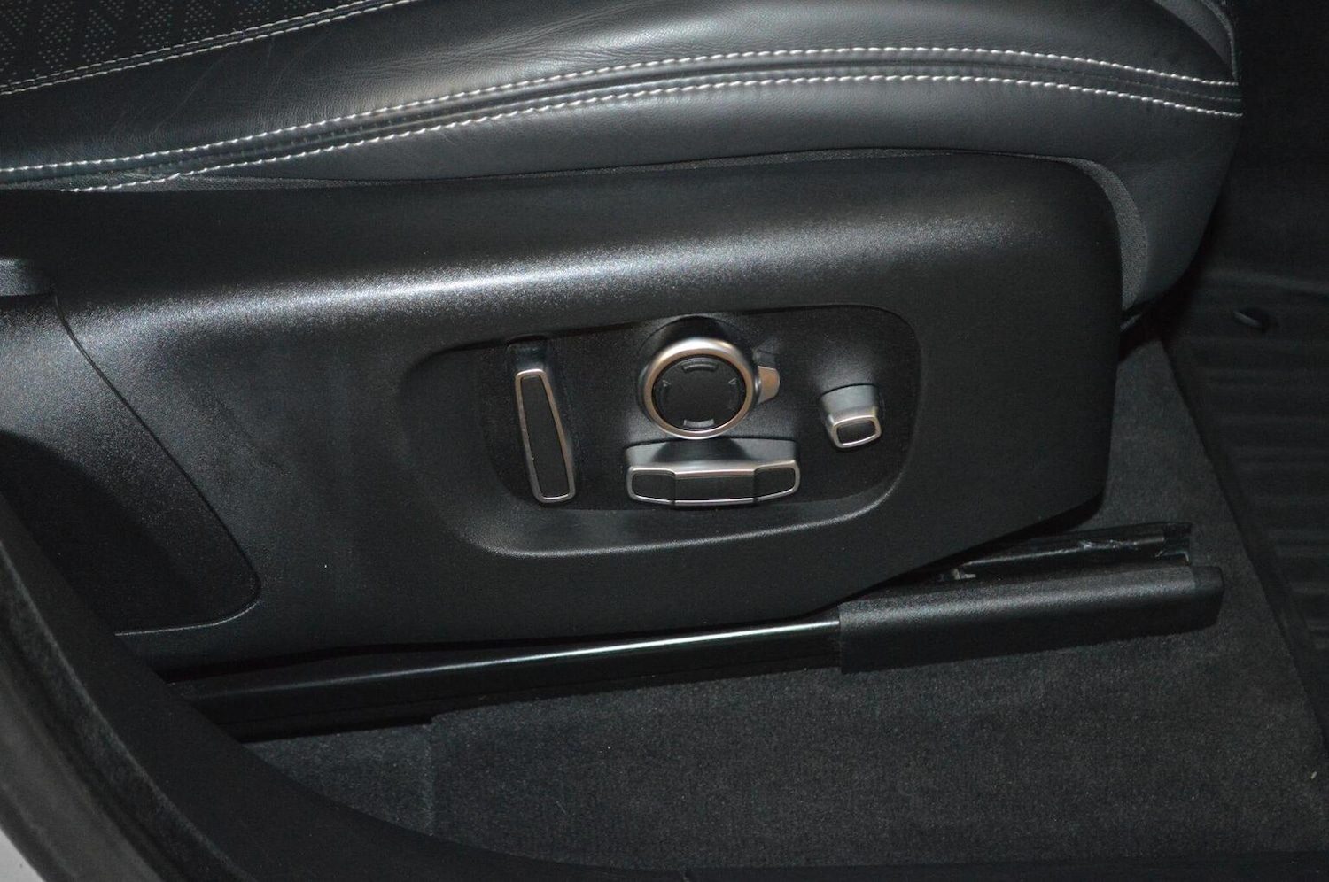 Used Land Rover Range Rover Velar 2022 for sale - 77357307: Photo 37