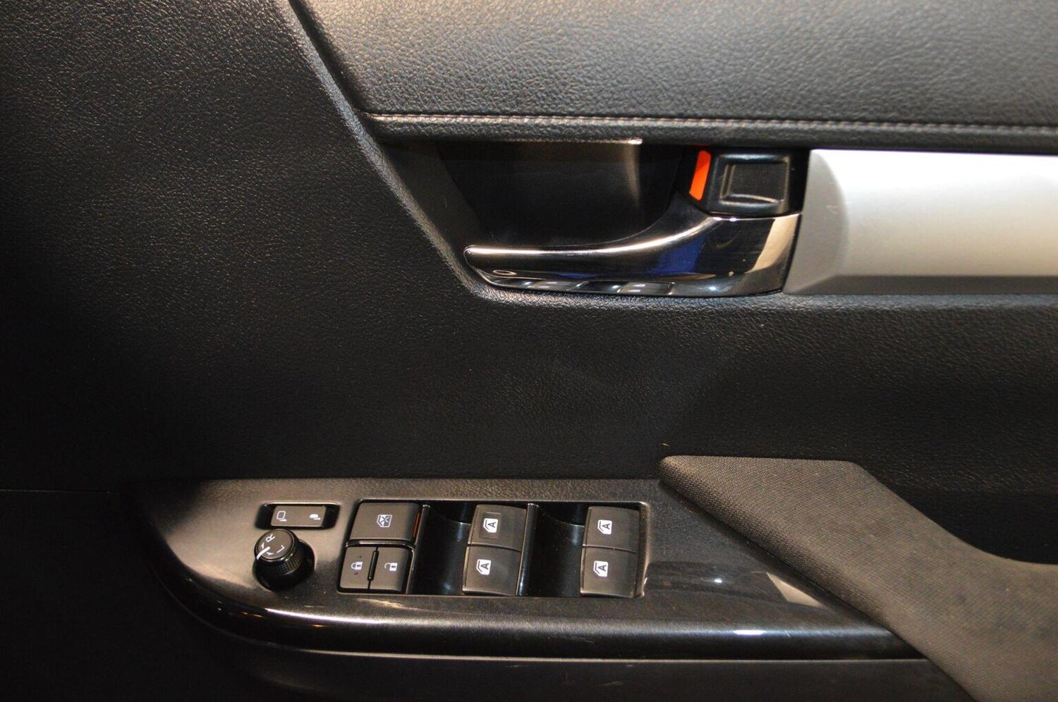 Used Toyota Hilux 2022 for sale - 77465612: Photo 27