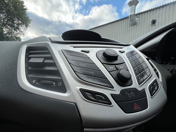 Used Ford Fiesta 2010 for sale - 75074439: Photo 18