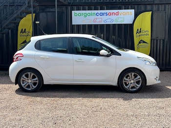 Used Peugeot 208 2012 for sale - 75504936: Photo