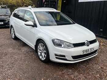 Used Volkswagen Golf 2016 for sale - 76407474: Photo