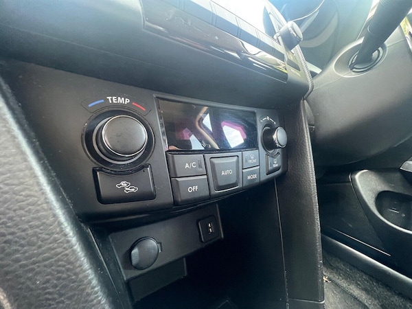 Used Suzuki Swift 2013 for sale - 75561657: Photo 42
