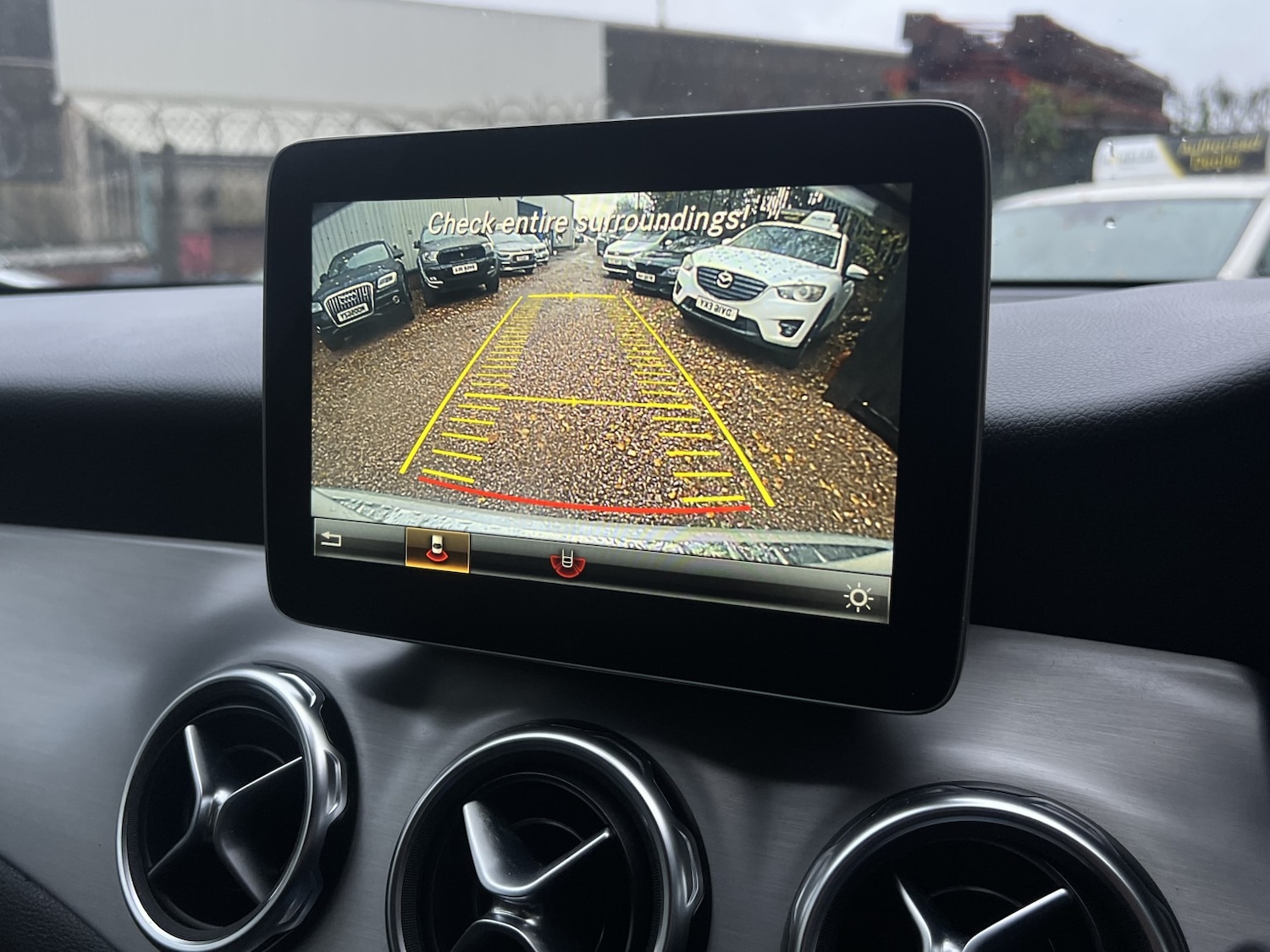 Used Mercedes-Benz GLA 2017 for sale - 76687128: Photo 38