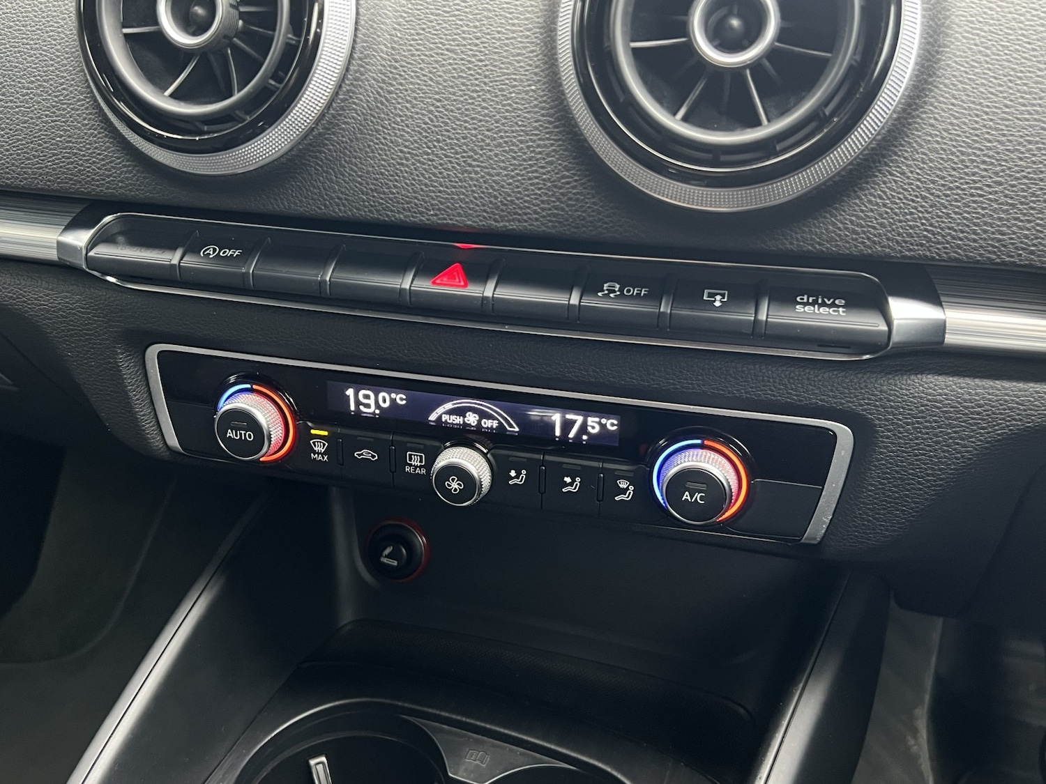 Used Audi A3 2014 for sale - 76418347: Photo 24