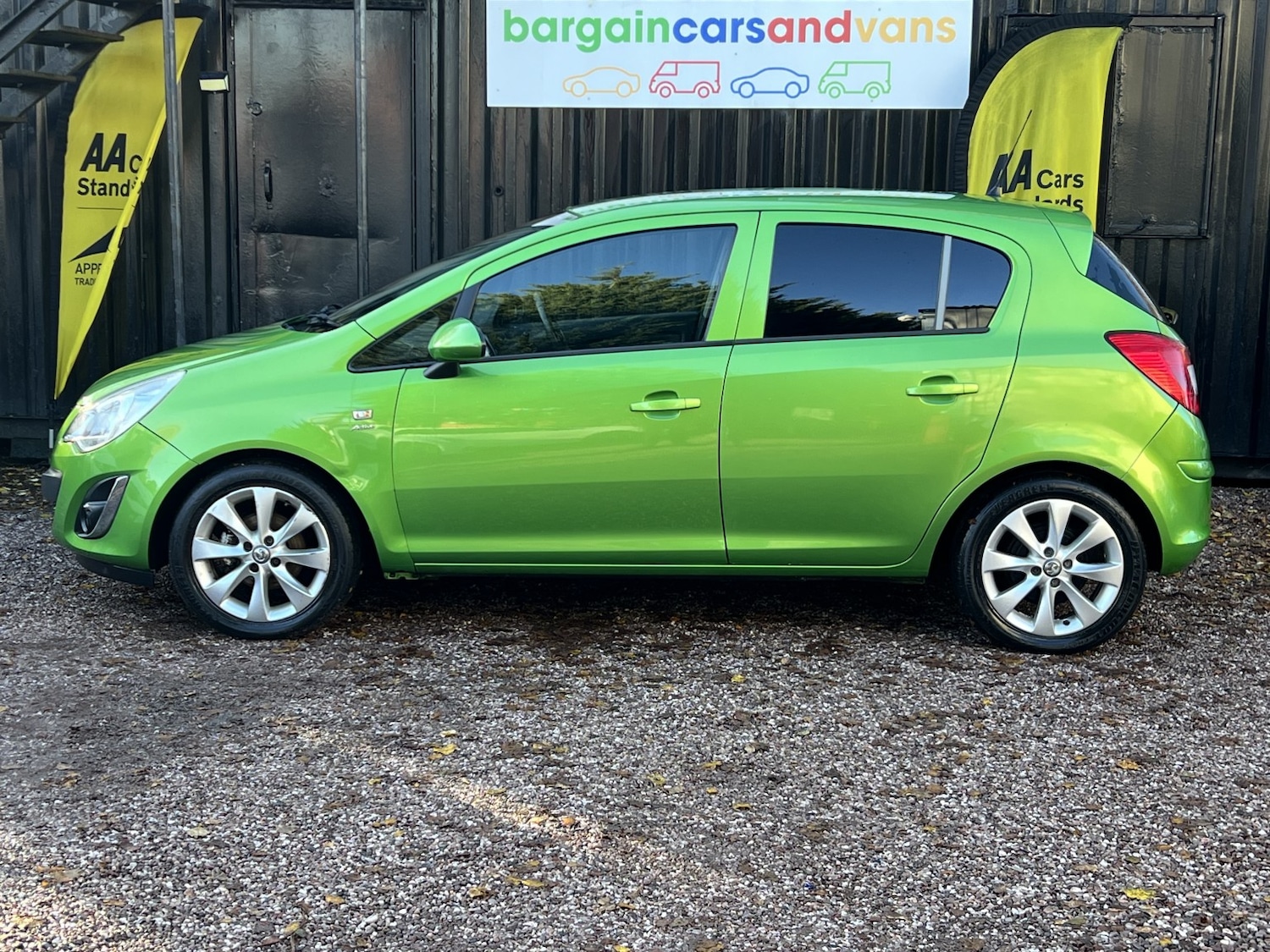 Used Vauxhall Corsa 2012 for sale - 76830399: Photo 8