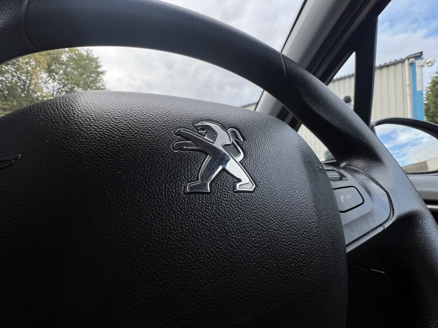 Used Peugeot 208 2012 for sale - 76369315: Photo 14