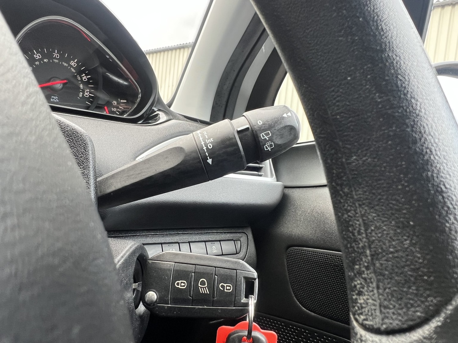 Used Peugeot 208 2012 for sale - 76369315: Photo 17