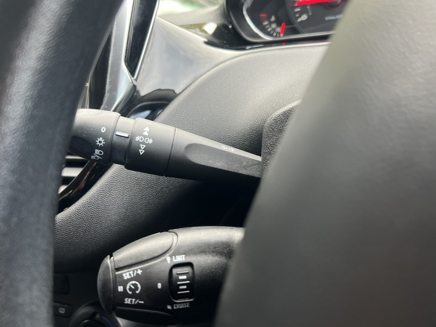 Used Peugeot 208 2012 for sale - 76369315: Photo 18