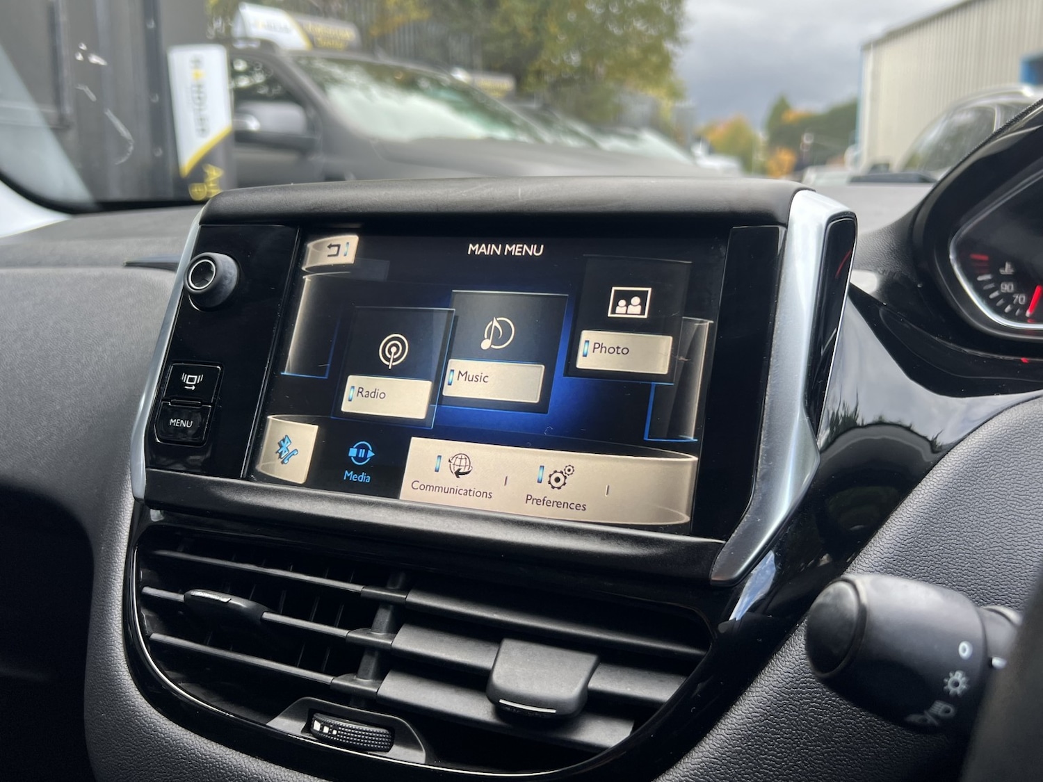 Used Peugeot 208 2012 for sale - 76369315: Photo 22