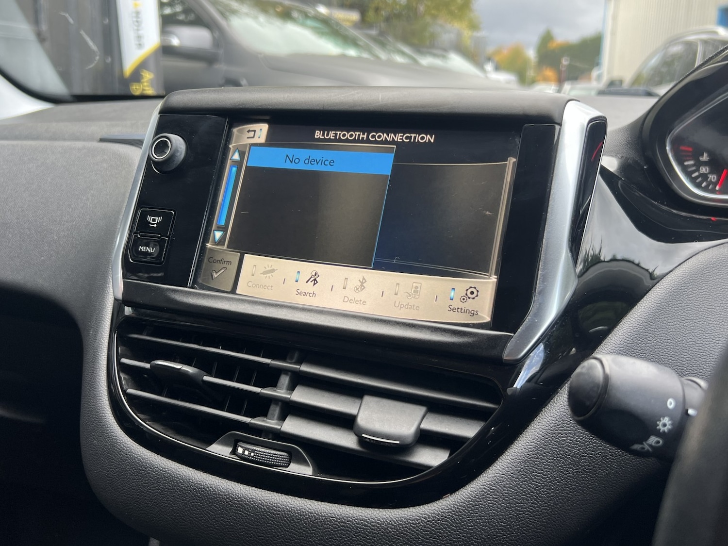 Used Peugeot 208 2012 for sale - 76369315: Photo 23