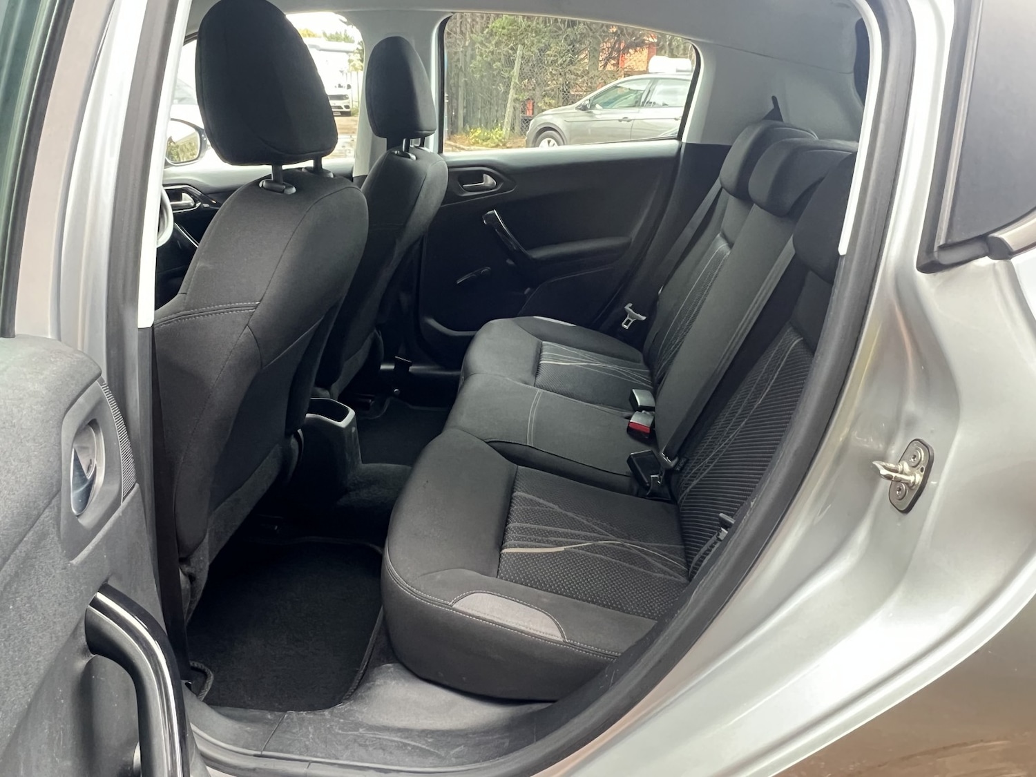 Used Peugeot 208 2012 for sale - 76369315: Photo 38