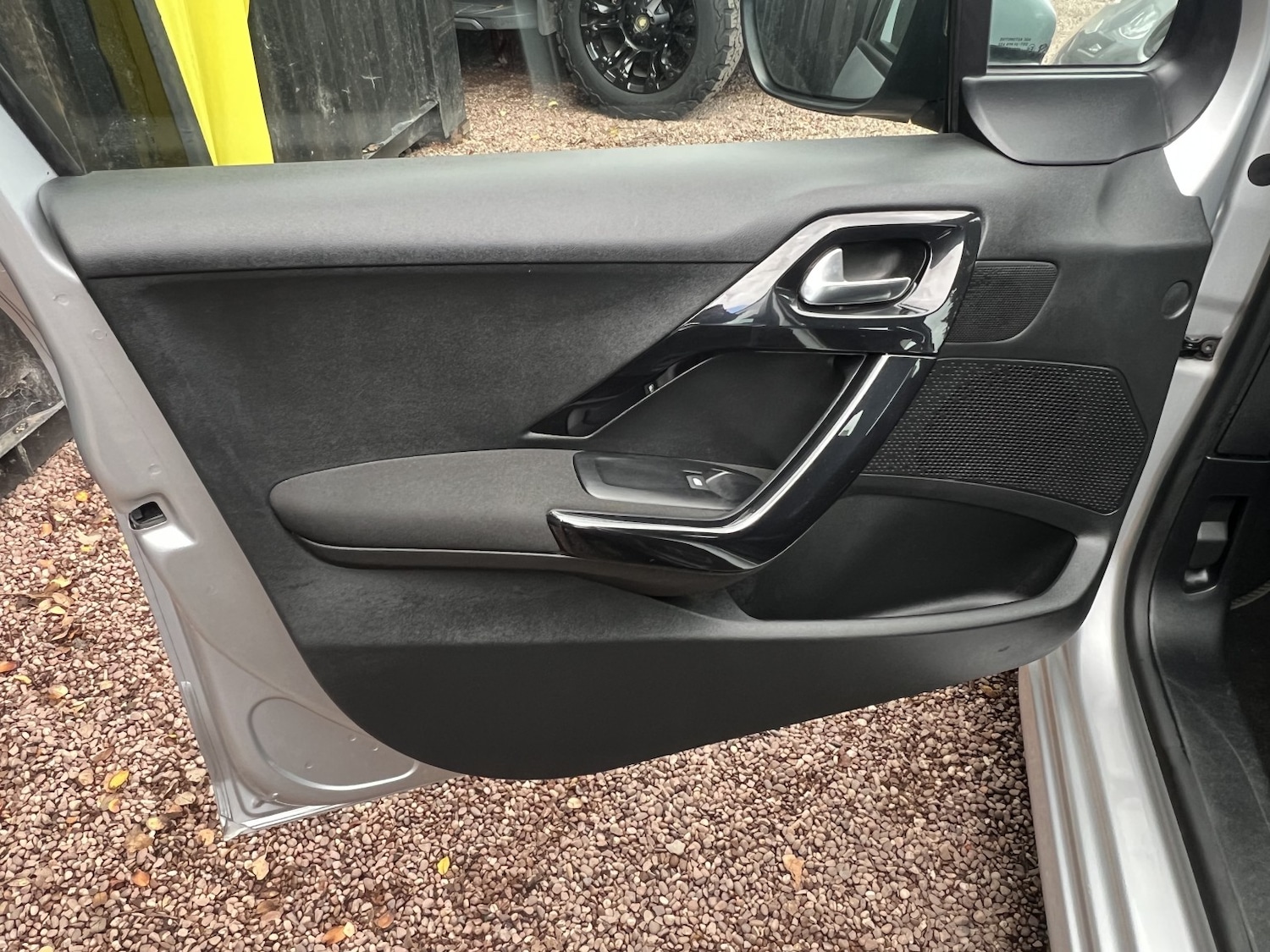 Used Peugeot 208 2012 for sale - 76369315: Photo 42