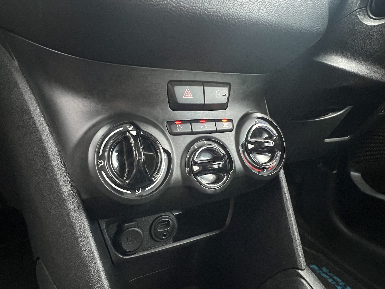 Used Peugeot 208 2012 for sale - 76369315: Photo 46