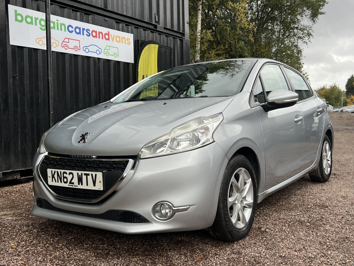 Used Peugeot 208 2012 for sale - 76369315: Photo 52