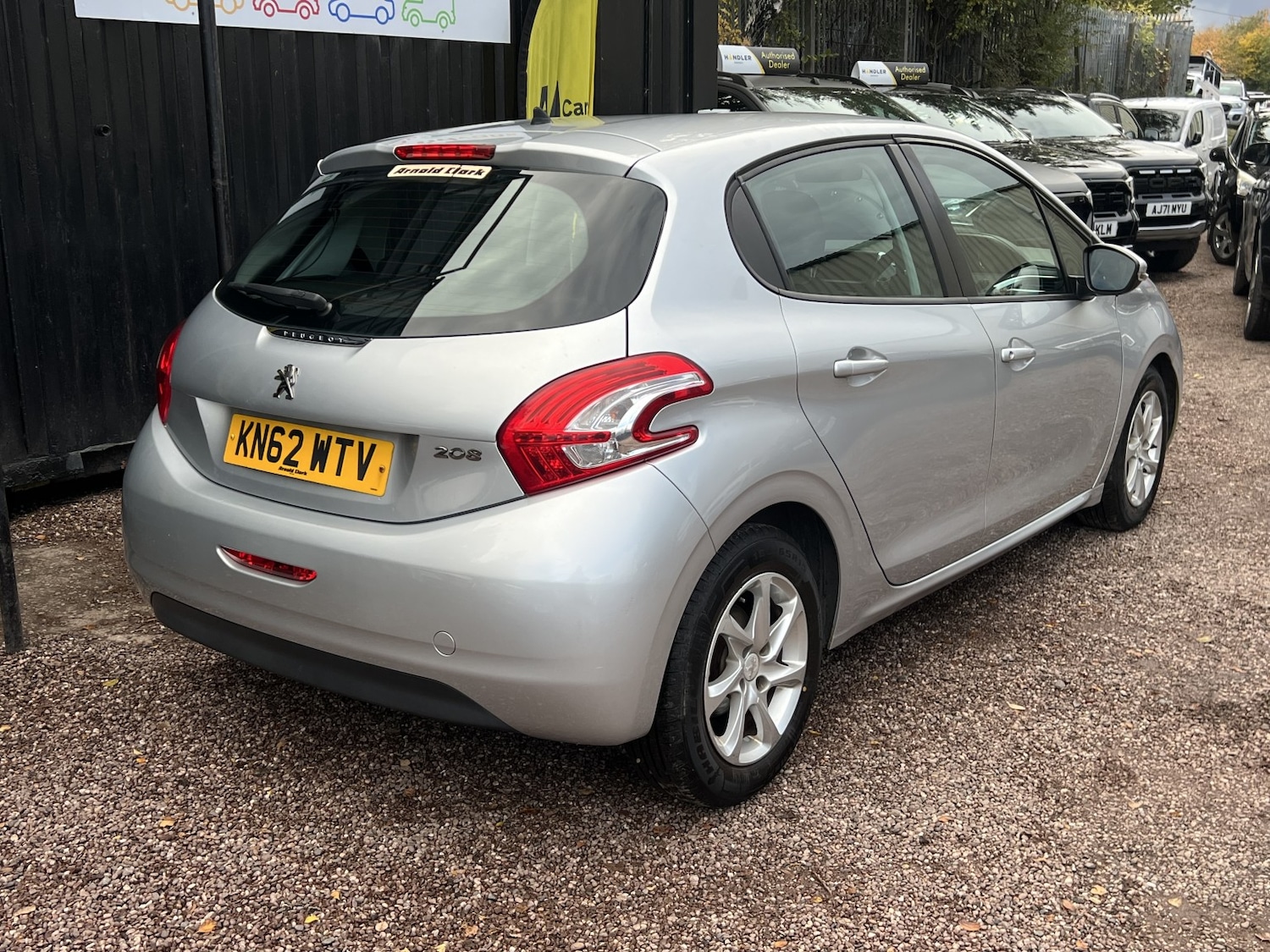 Used Peugeot 208 2012 for sale - 76369315: Photo 6