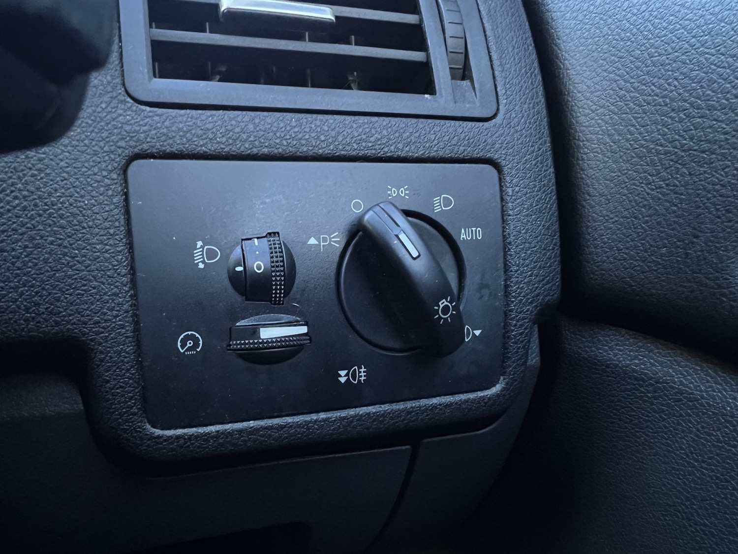 Used Ford C-Max 2010 for sale - 76830372: Photo 18