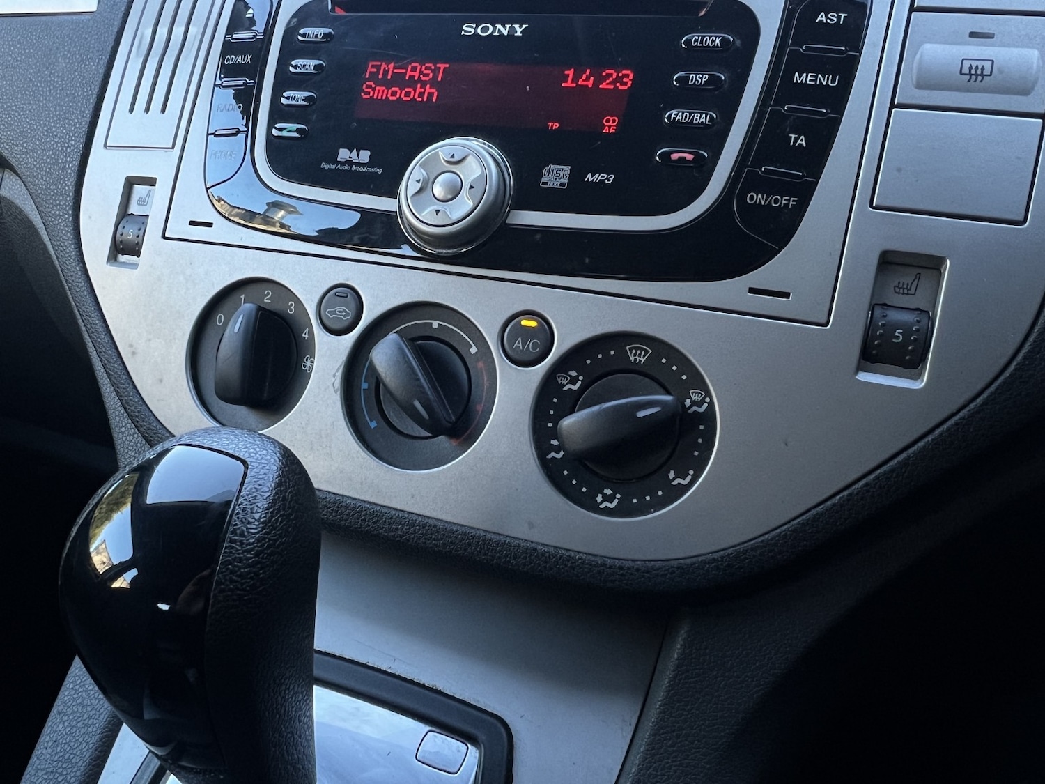 Used Ford C-Max 2010 for sale - 76830372: Photo 27