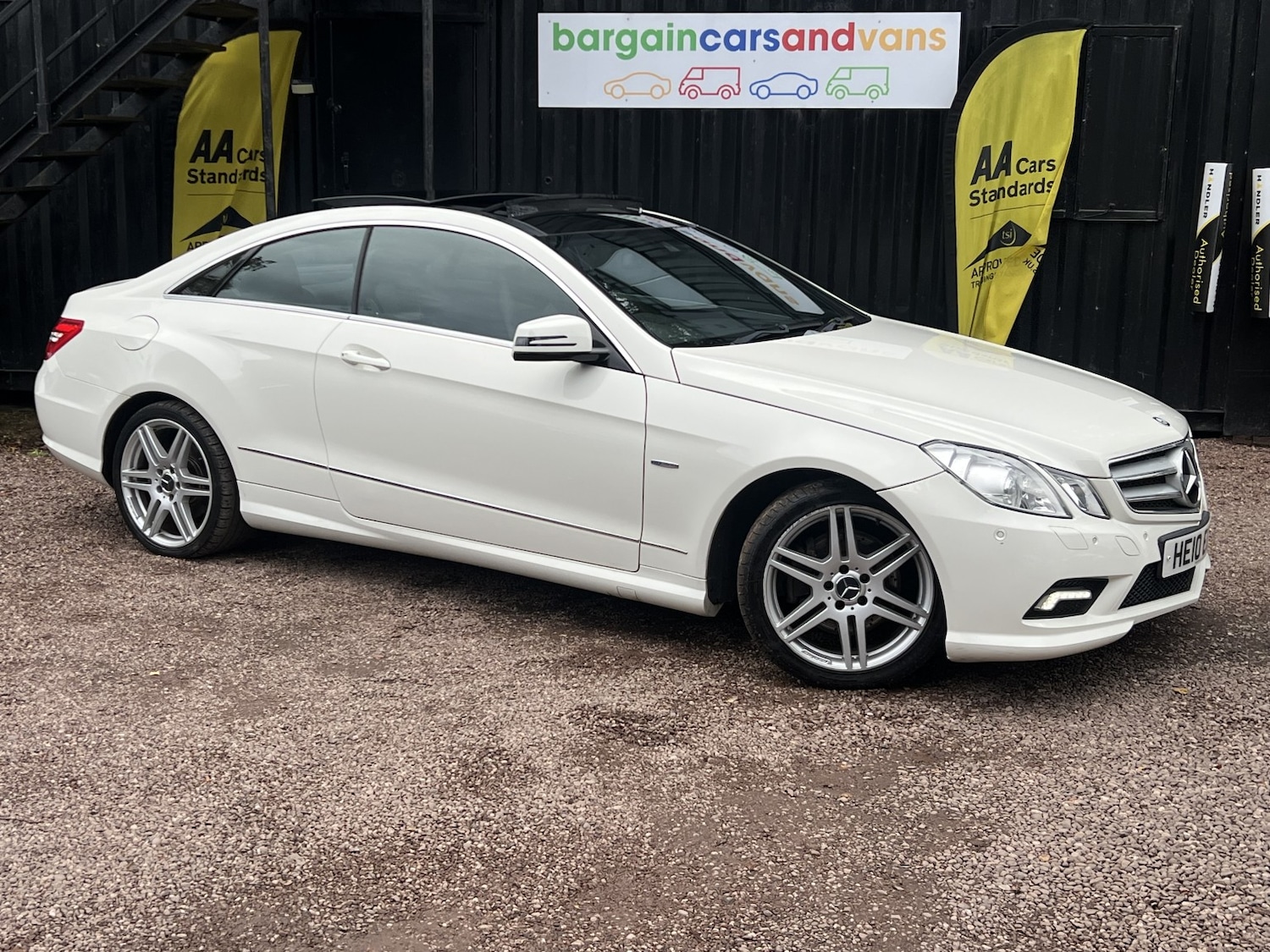 Used Mercedes-Benz E Class 2011 for sale - 76482896: Photo 1