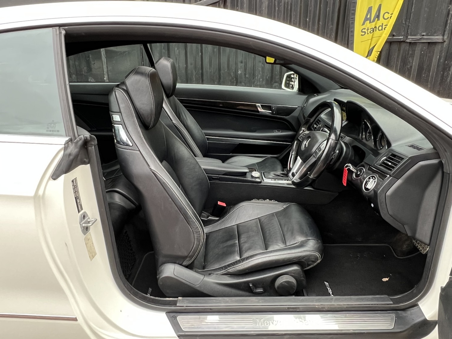 Used Mercedes-Benz E Class 2011 for sale - 76482896: Photo 10