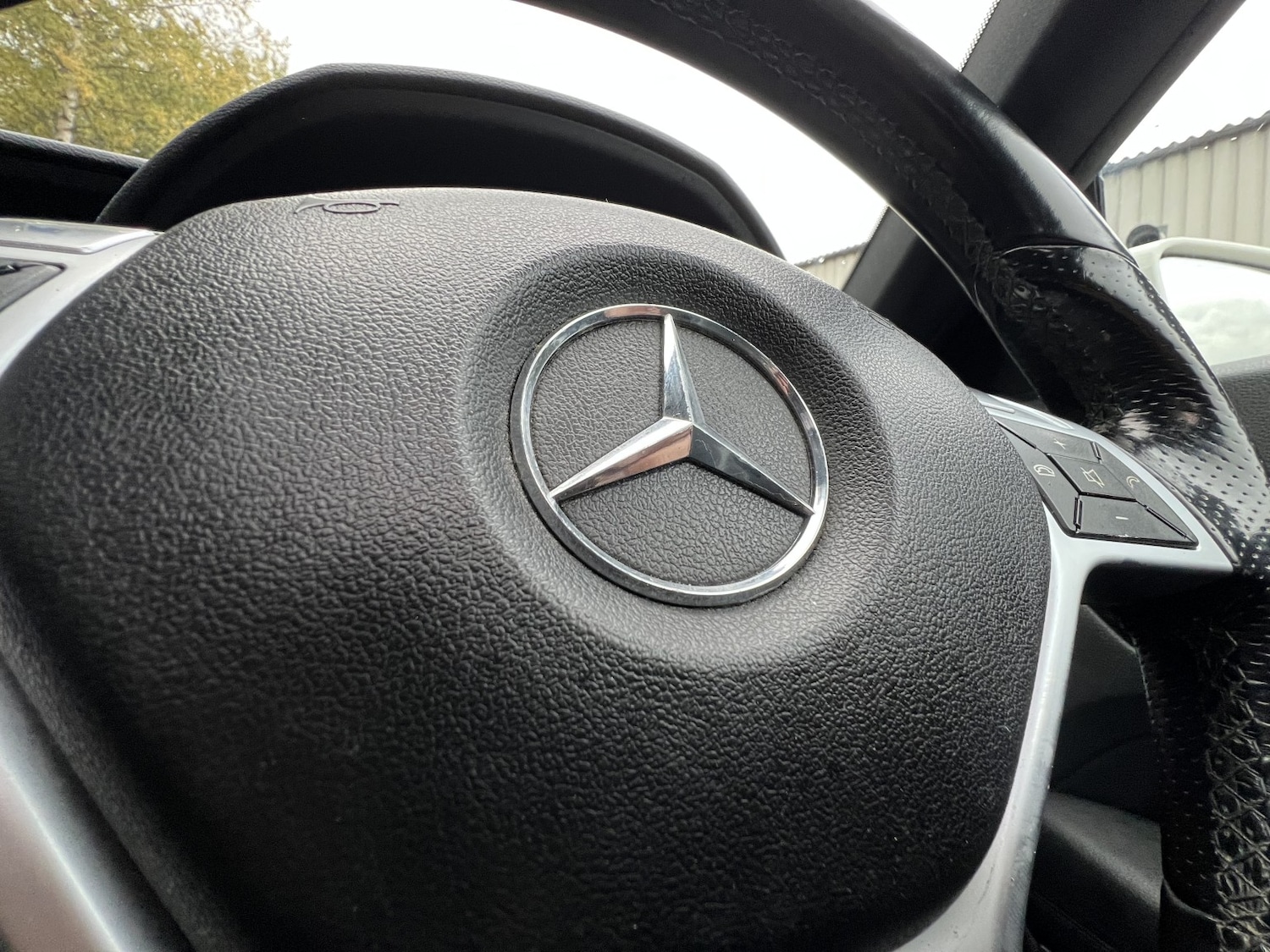 Used Mercedes-Benz E Class 2011 for sale - 76482896: Photo 14