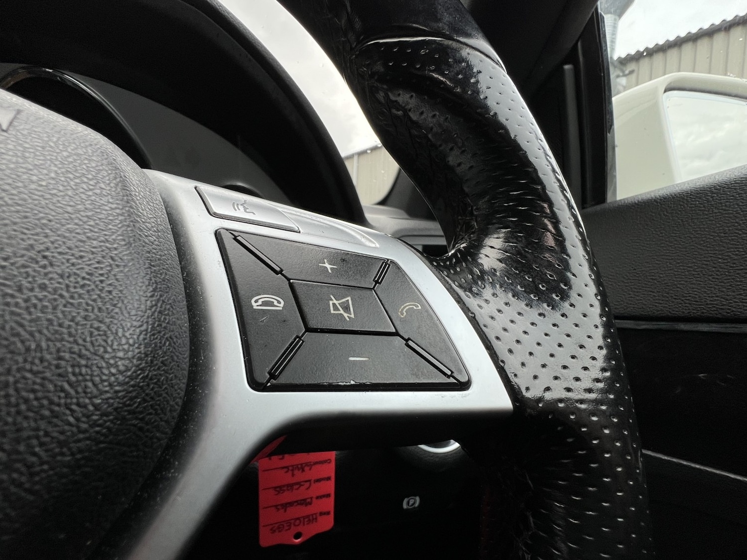 Used Mercedes-Benz E Class 2011 for sale - 76482896: Photo 15