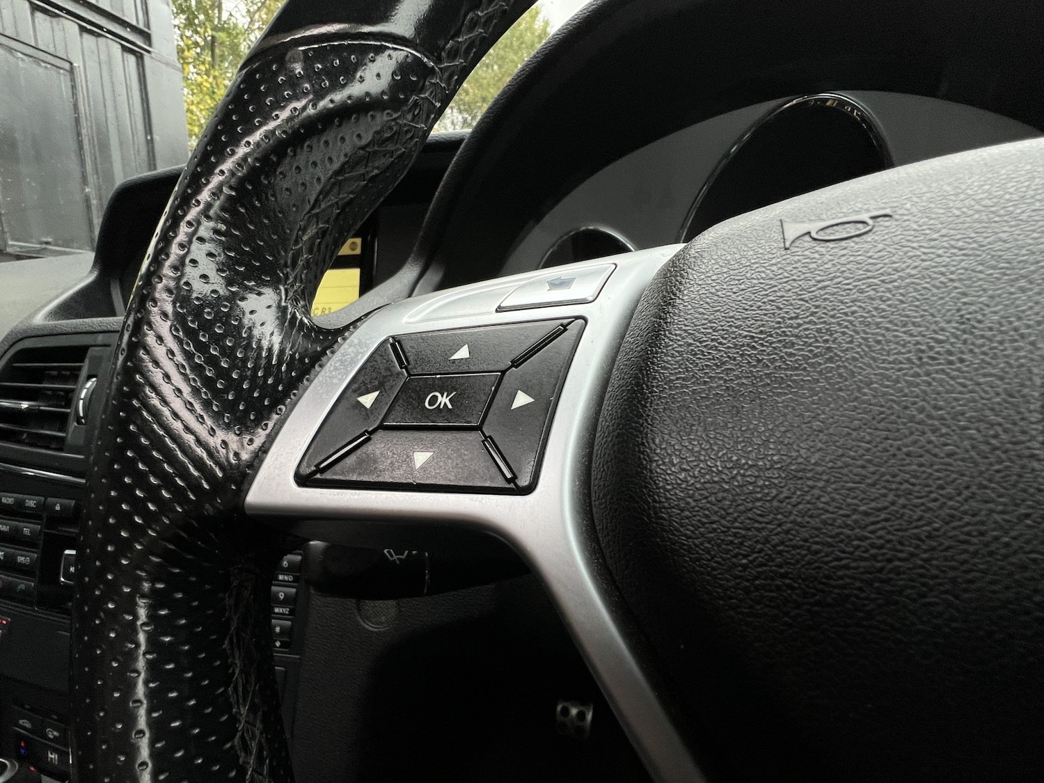 Used Mercedes-Benz E Class 2011 for sale - 76482896: Photo 16