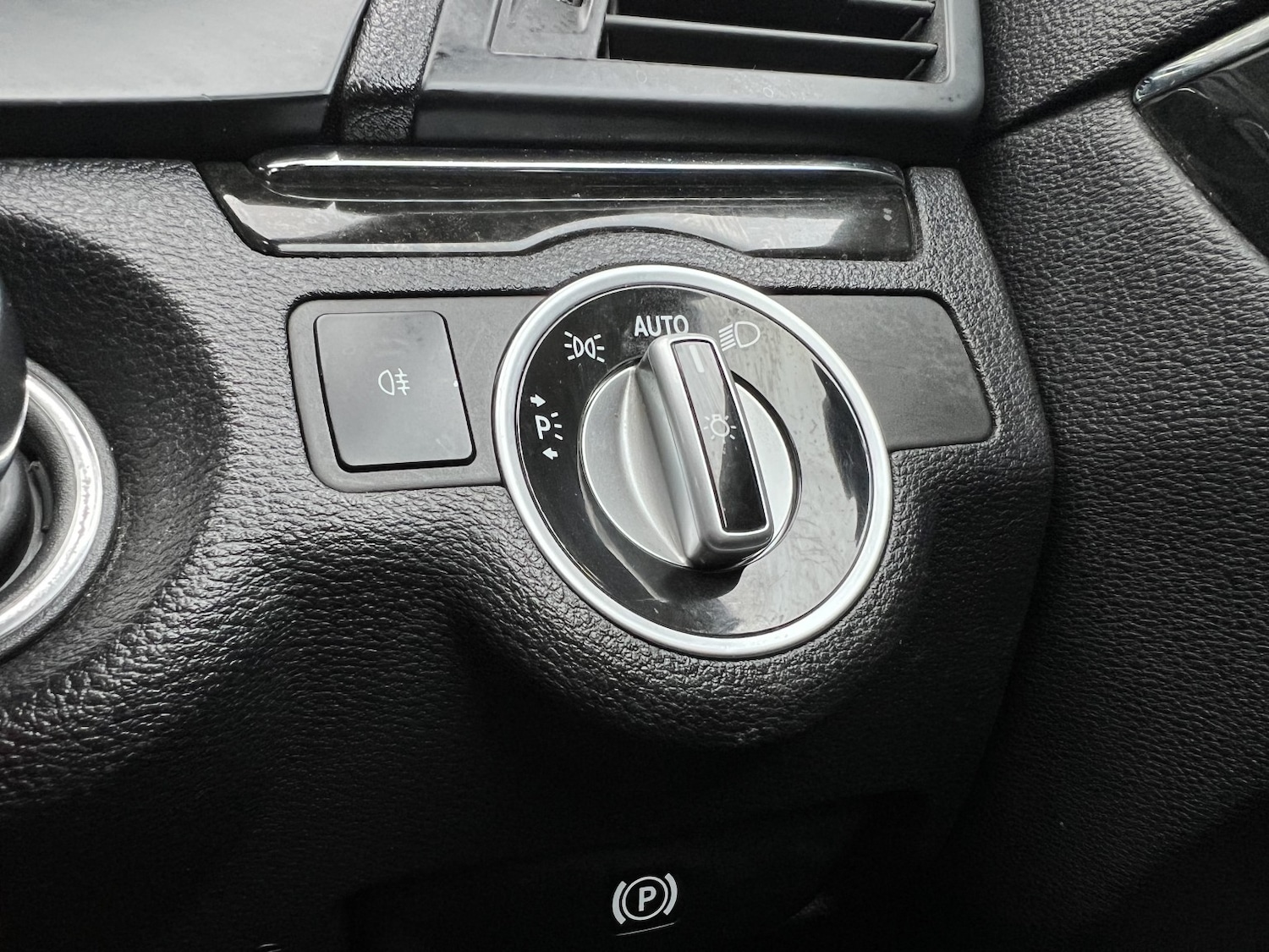 Used Mercedes-Benz E Class 2011 for sale - 76482896: Photo 20