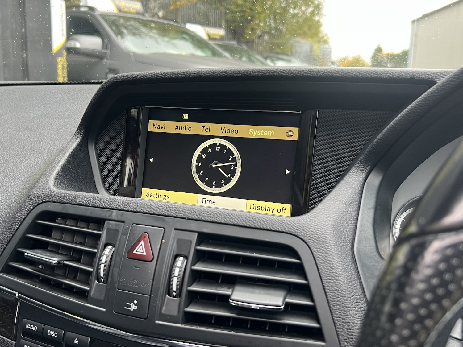 Used Mercedes-Benz E Class 2011 for sale - 76482896: Photo 24