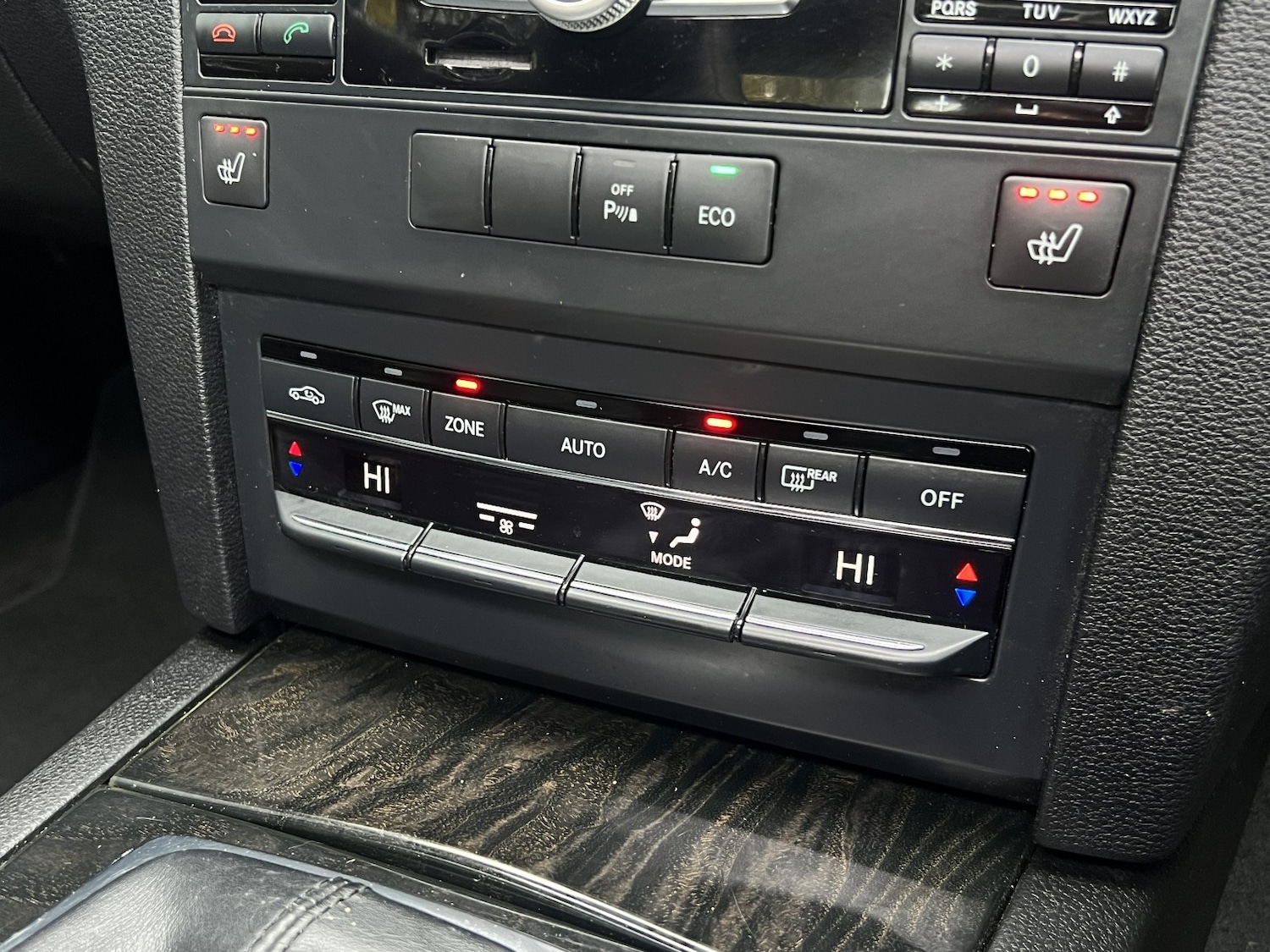 Used Mercedes-Benz E Class 2011 for sale - 76482896: Photo 26