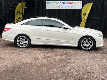Used Mercedes-Benz E Class 2011 for sale - 76482896: Photo