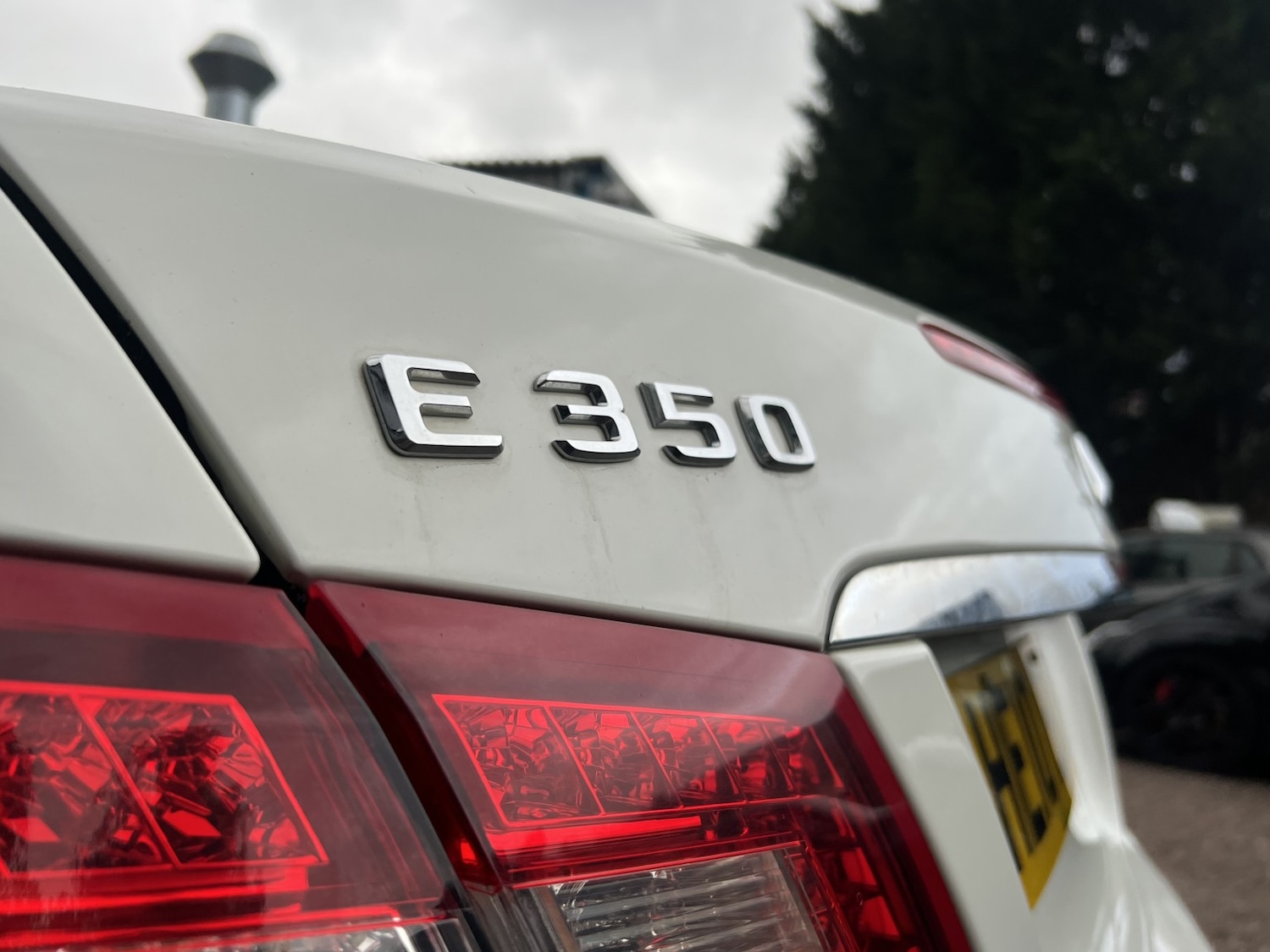 Used Mercedes-Benz E Class 2011 for sale - 76482896: Photo 35