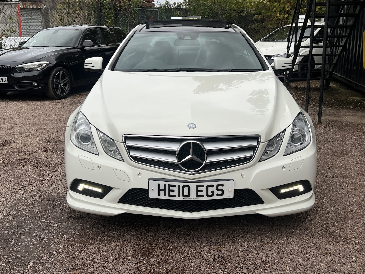 Used Mercedes-Benz E Class 2011 for sale - 76482896: Photo 4