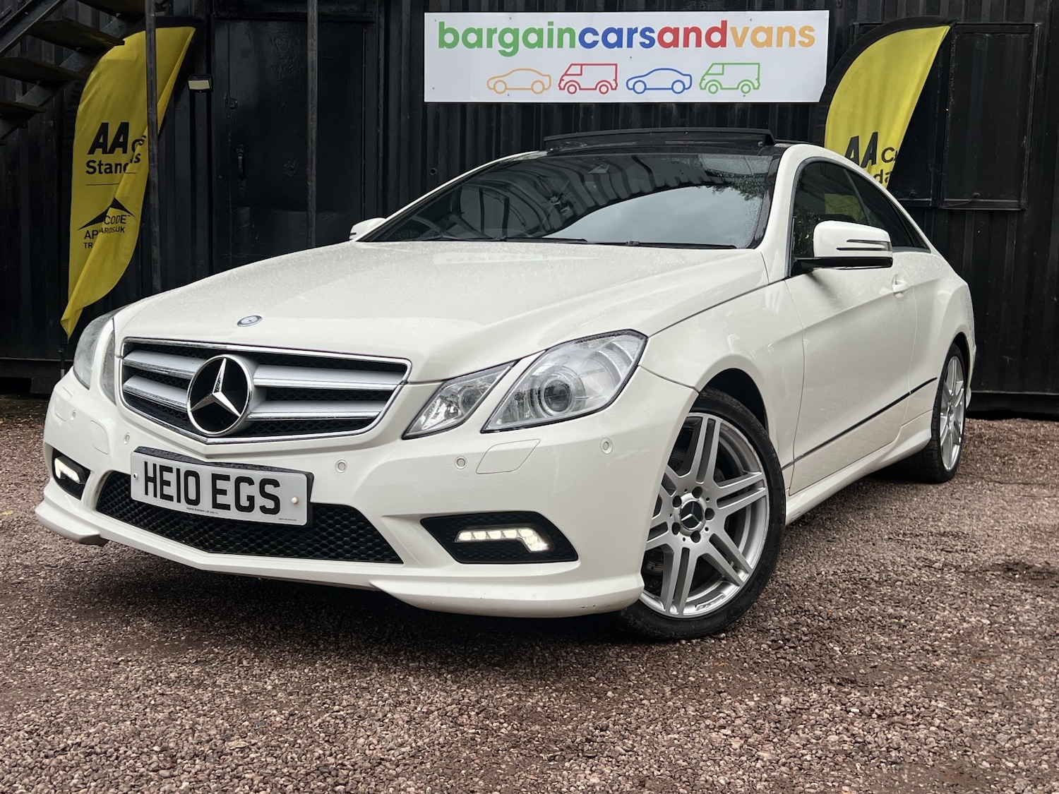 Used Mercedes-Benz E Class 2011 for sale - 76482896: Photo 48