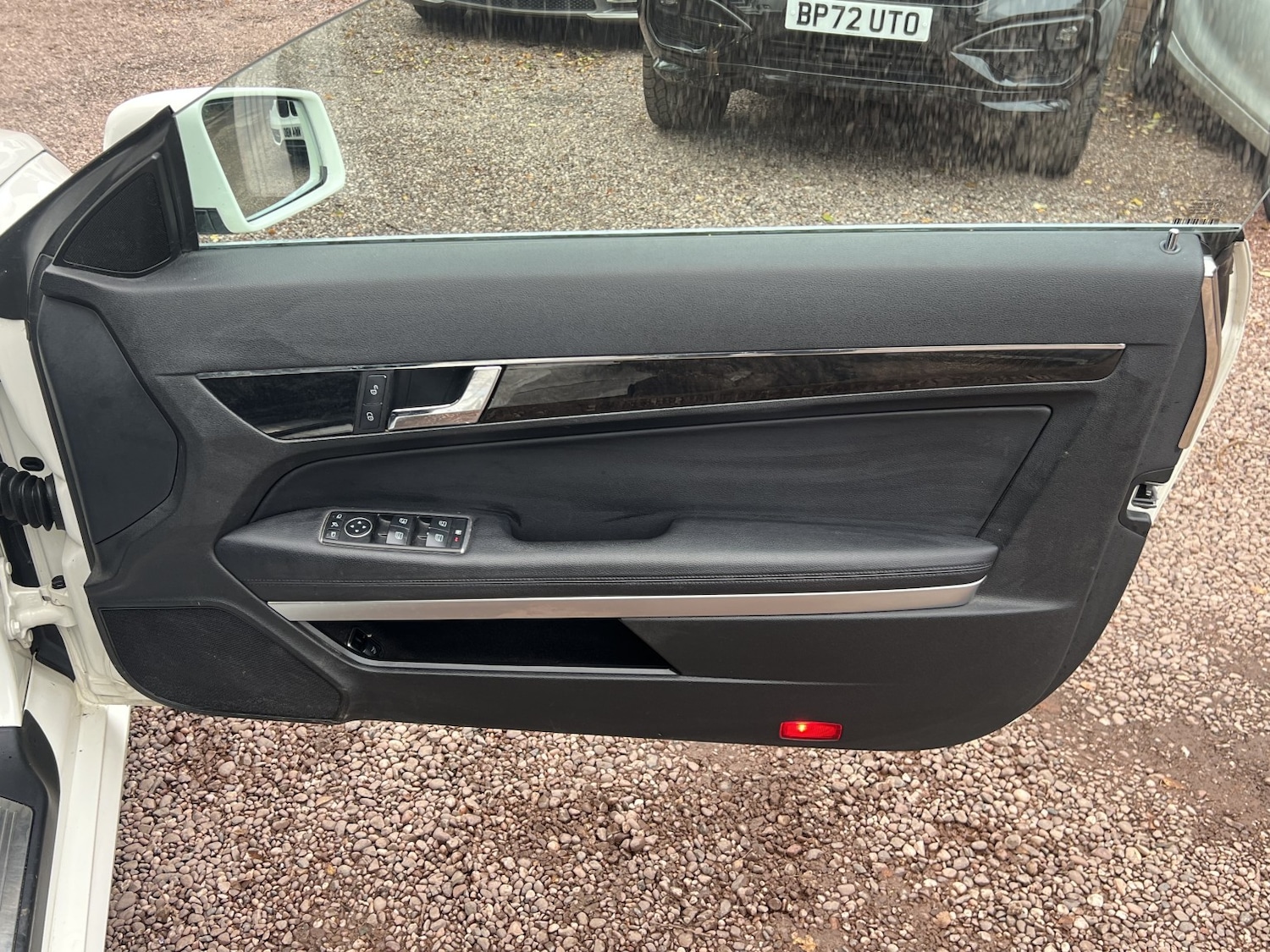 Used Mercedes-Benz E Class 2011 for sale - 76482896: Photo 8