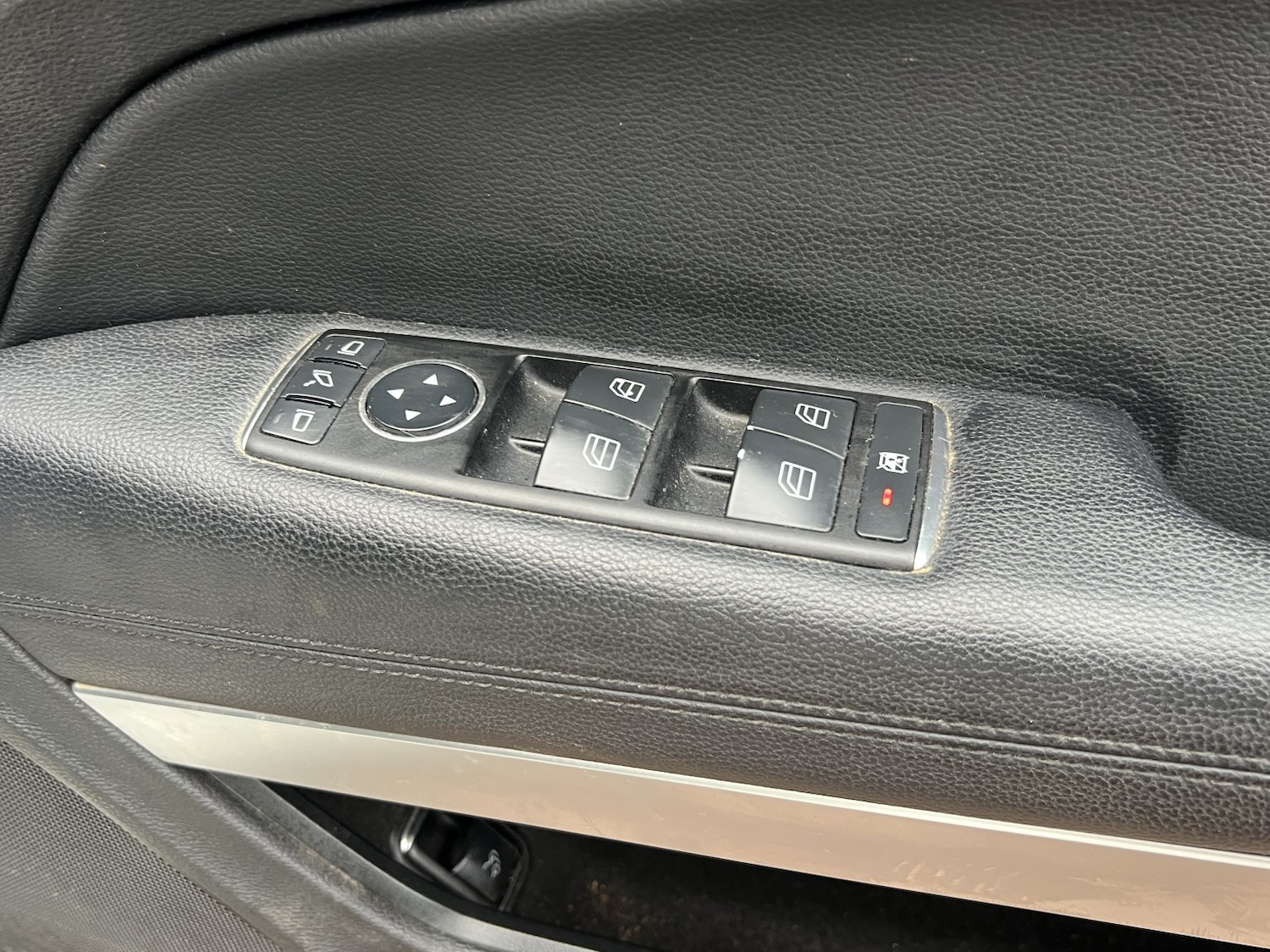 Used Mercedes-Benz E Class 2011 for sale - 76482896: Photo 9