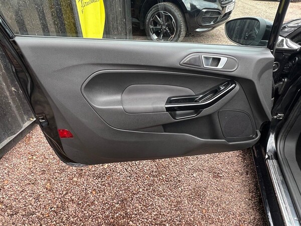 Used Ford Fiesta 2014 for sale - 76174139: Photo 27