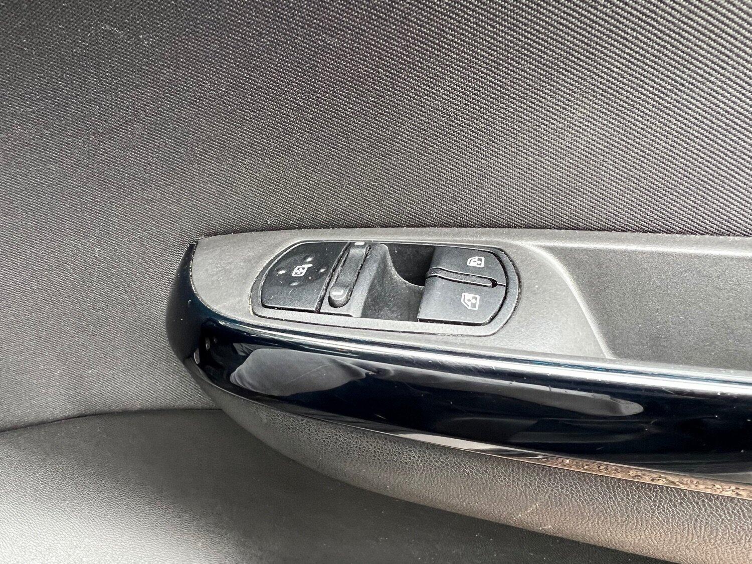 Used Vauxhall Corsa 2015 for sale - 76793141: Photo 18