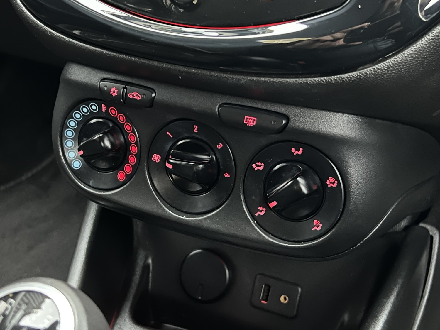 Used Vauxhall Corsa 2015 for sale - 76471240: Photo 24