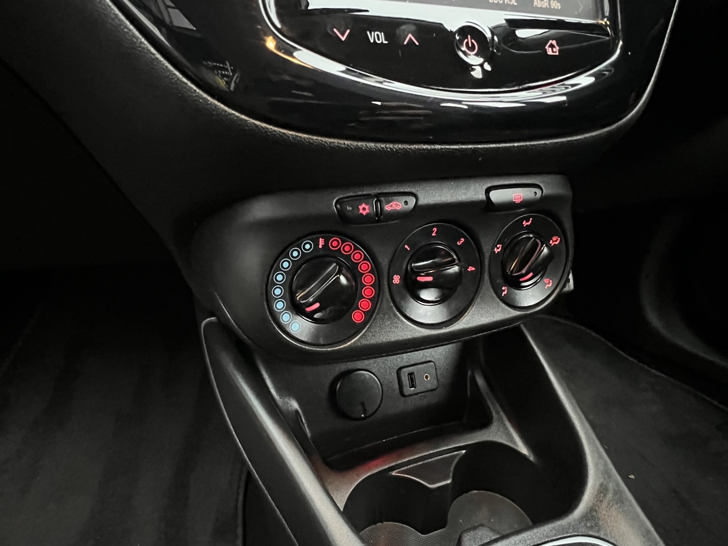 Used Vauxhall Corsa 2015 for sale - 76471240: Photo 37